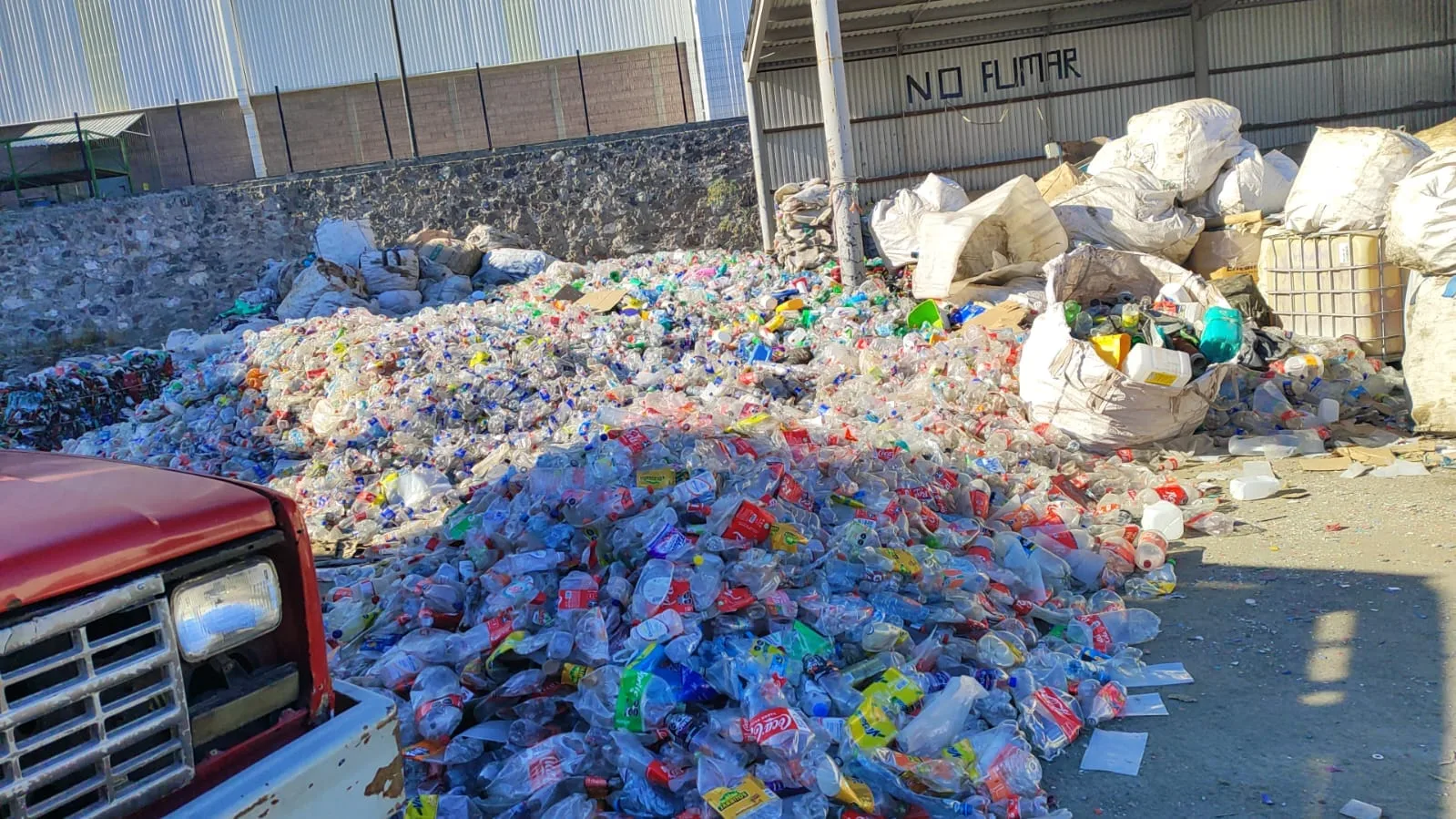 lavado y molienta de plasticos reciclados